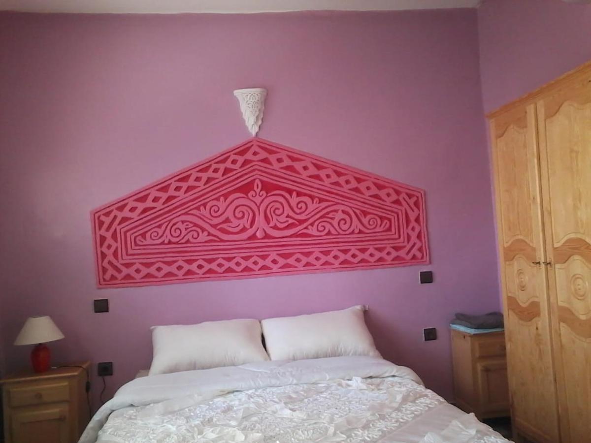Hotel Dar Ilyana Ait Tiourhza Esterno foto