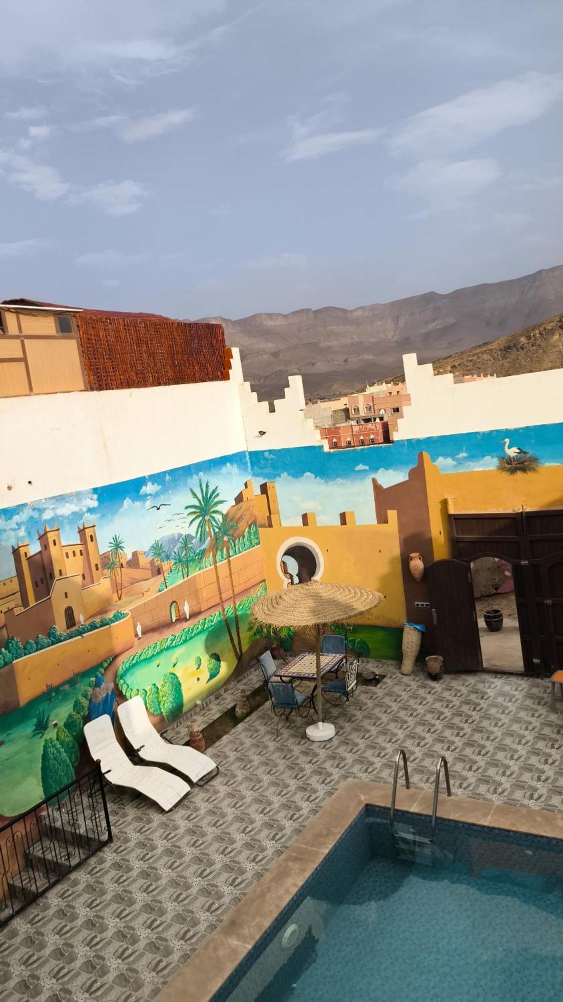 Hotel Dar Ilyana Ait Tiourhza Esterno foto